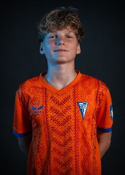 Iskolánk 9.C osztályos tanulója, Bardi Ádám a magyar U15-ös labdarúgó-válogatott kapusaként képviseli hazánkat Azerbajdzsánban!