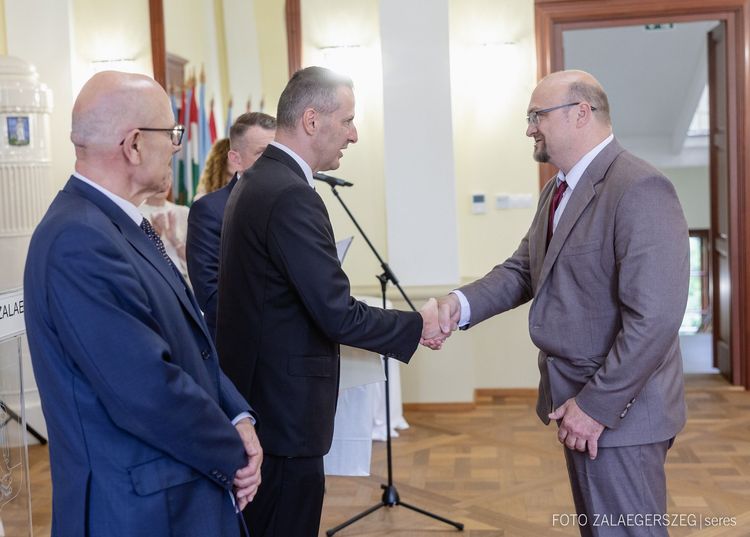 A pedagógusnaphoz kapcsolódó városi ünnepségen