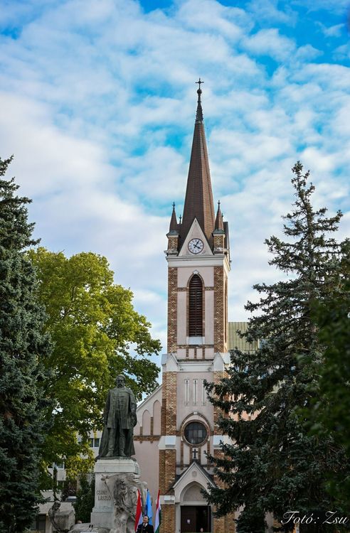 Tisztelet a bátraknak!
