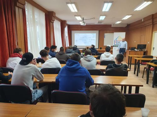 ADHX_csapat_Meg projekt_2025 (3).jpg