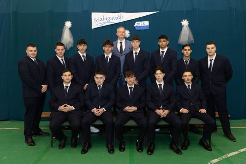 BALLAGÓ SZAKKÉPZŐS DIÁKOK - 11.E