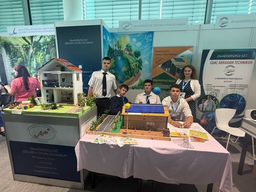greentech_2025 (3).jpg