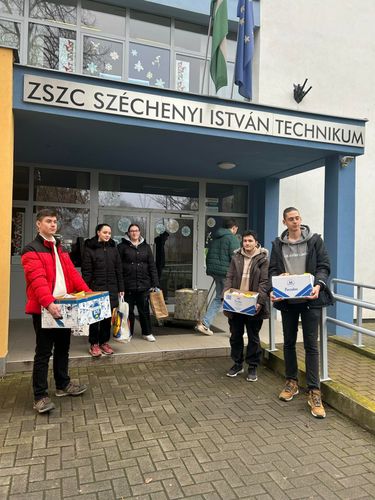 Adni jó! – Karácsonyi adománygyűjtés