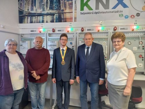 Zalai srác az ország legjobbja – ő a Szakma Sztárja az okosházak programozásában! - ZAOL